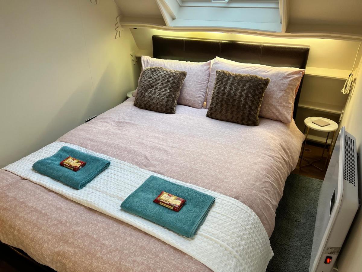 Stonehenge Campsite & Glamping Hotel Berwick St James Luaran gambar