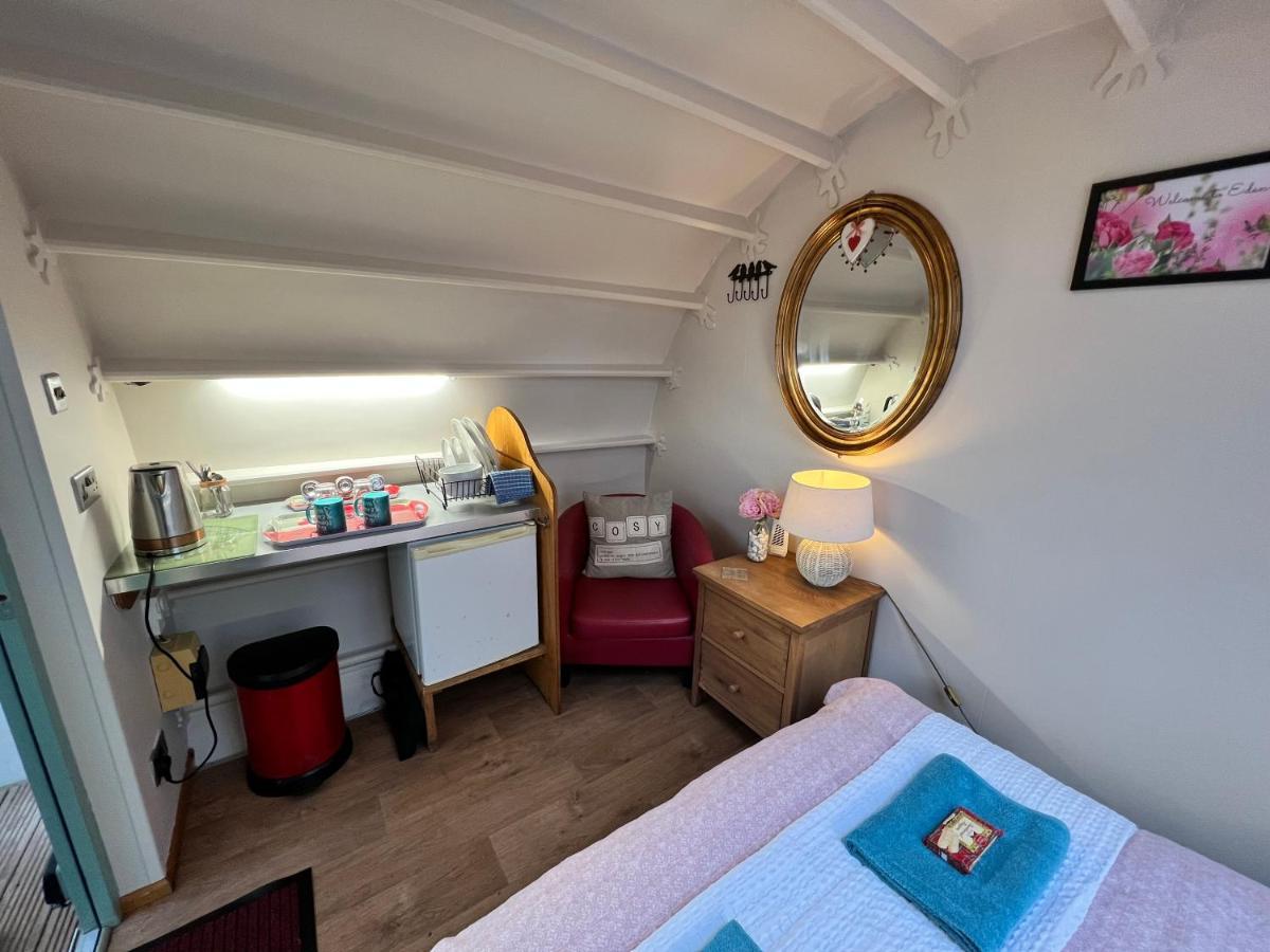 Stonehenge Campsite & Glamping Hotel Berwick St James Luaran gambar
