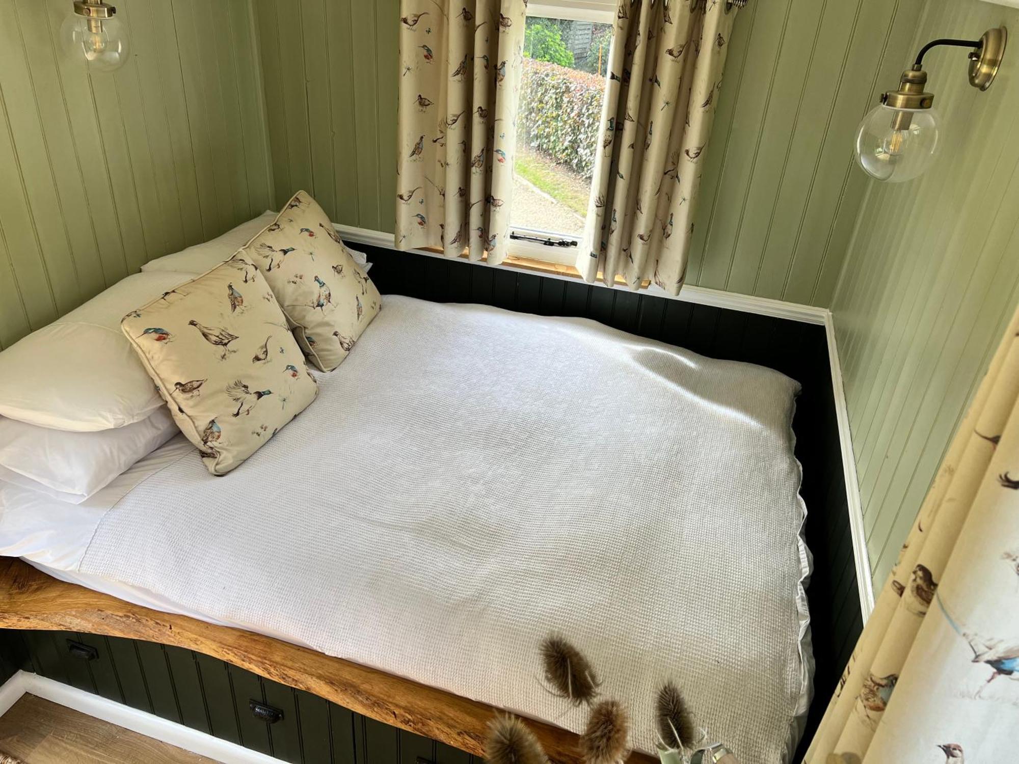 Stonehenge Campsite & Glamping Hotel Berwick St James Luaran gambar