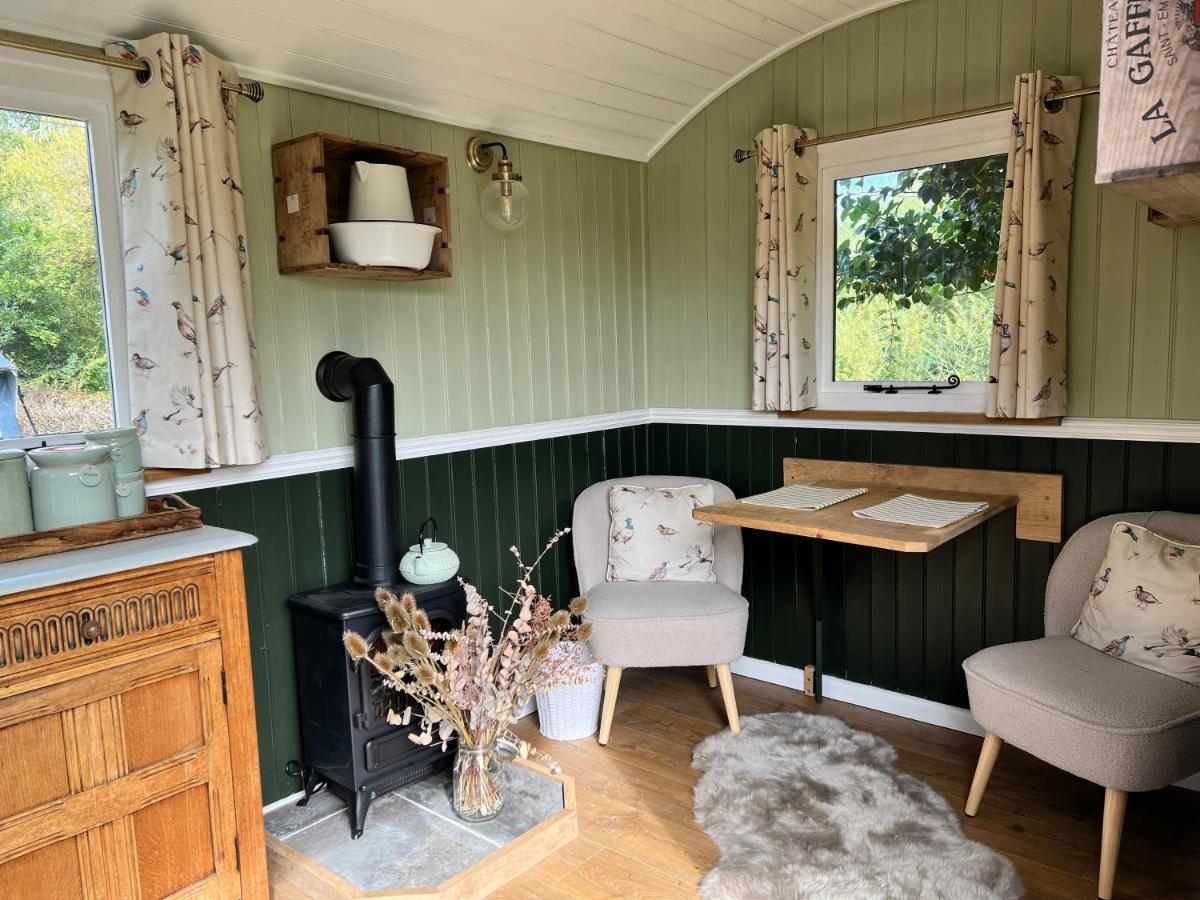 Stonehenge Campsite & Glamping Hotel Berwick St James Luaran gambar