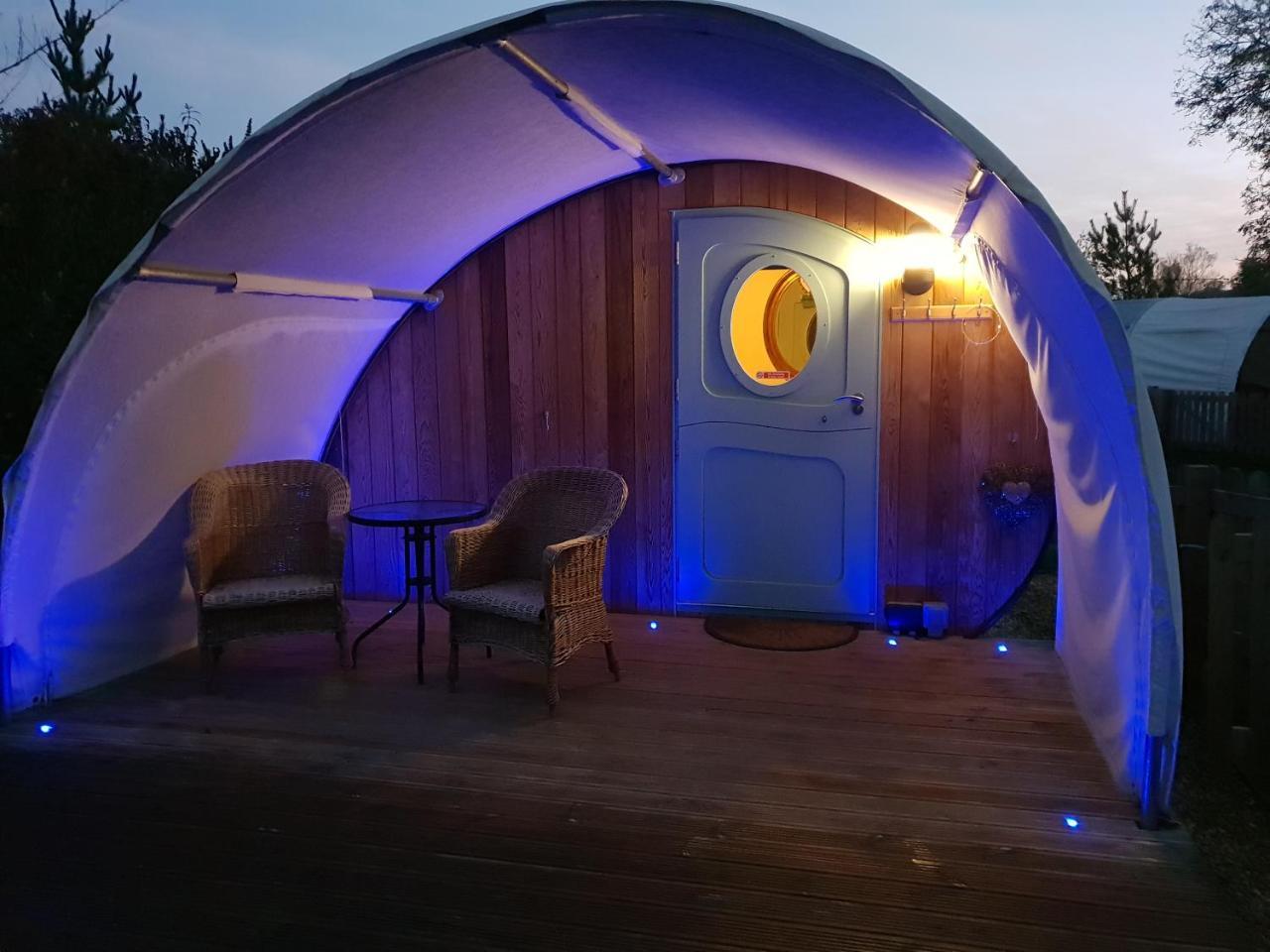 Stonehenge Campsite & Glamping Hotel Berwick St James Luaran gambar